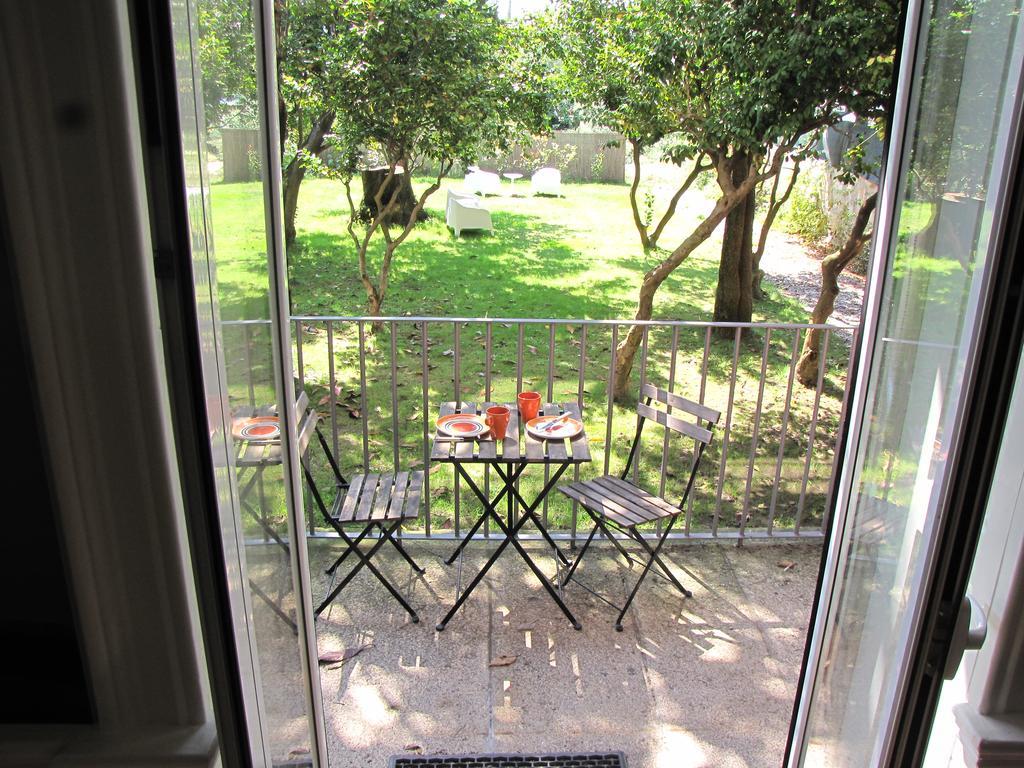 One-Bedroom Apartment Ground Floor Garden View